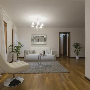 Benedetto Marcello Apartamento Veneza